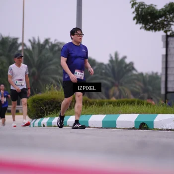 Runner Photo 7532118