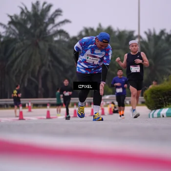 Runner Photo 7532172