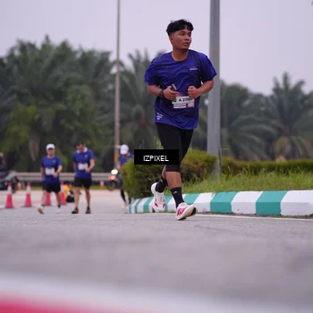 Runner Photo 7532298