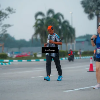 Runner Photo 7532342