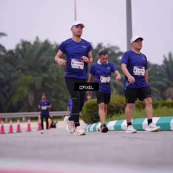 Runner Photo 7532372
