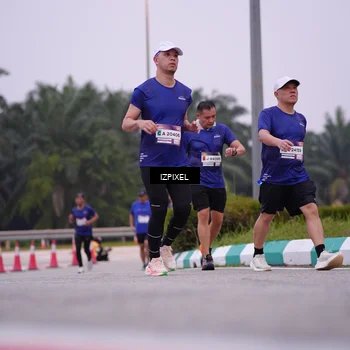 Runner Photo 7532378
