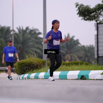 Runner Photo 7532391