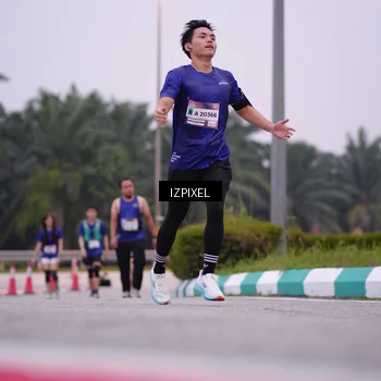 Runner Photo 7532490