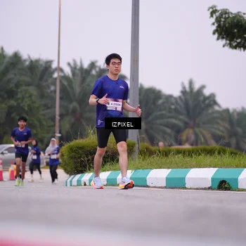 Runner Photo 7532564