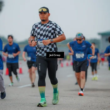 Runner Photo 7532640