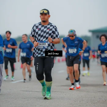 Runner Photo 7532641