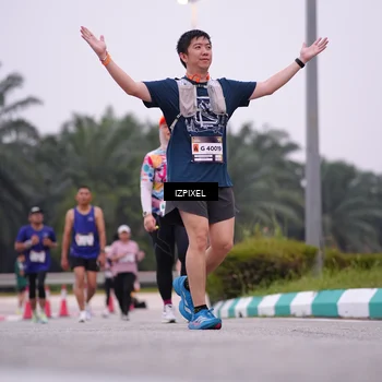 Runner Photo 7532769