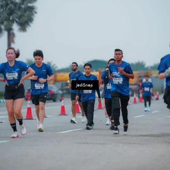Runner Photo 7532776
