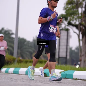 Runner Photo 7532800