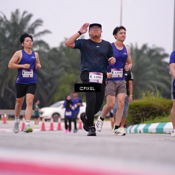 Runner Photo 7532867