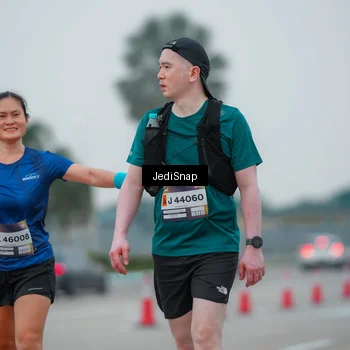 Runner Photo 7532915