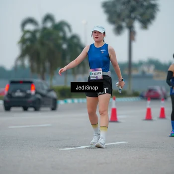 Runner Photo 7533012