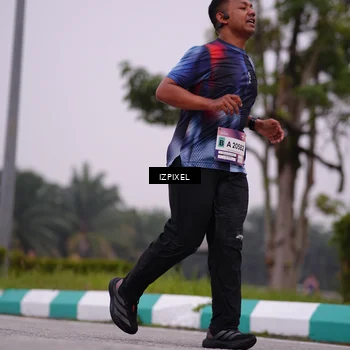 Runner Photo 7533048