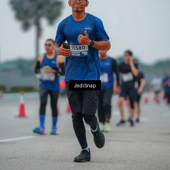 Runner Photo 7533070