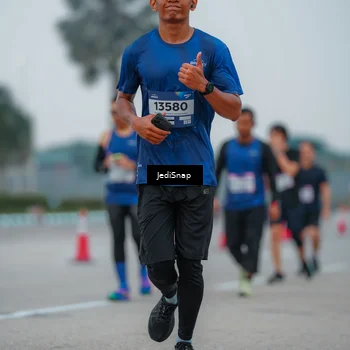 Runner Photo 7533078
