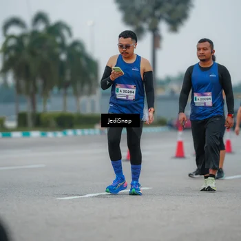 Runner Photo 7533091