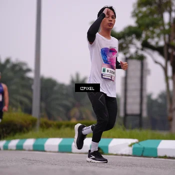 Runner Photo 7533099