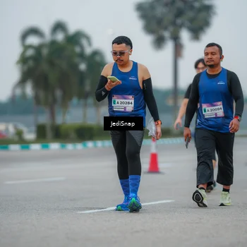 Runner Photo 7533100