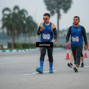 Runner Photo 7533101