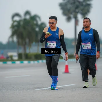 Runner Photo 7533110