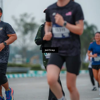 Runner Photo 7533261