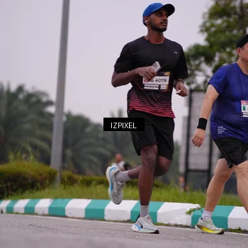 Runner Photo 7533306