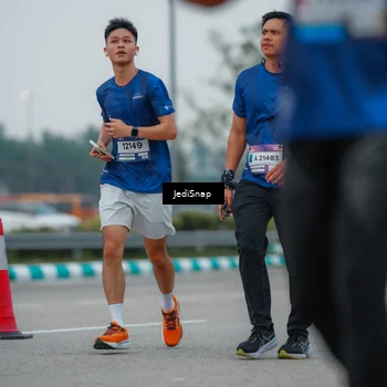 Runner Photo 7533325