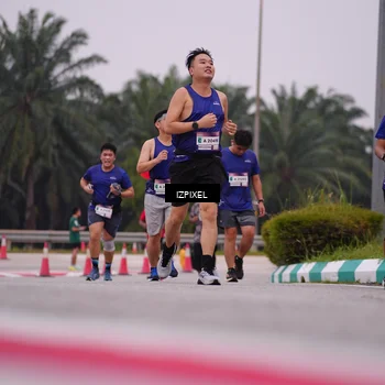 Runner Photo 7533354