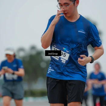 Runner Photo 7533360