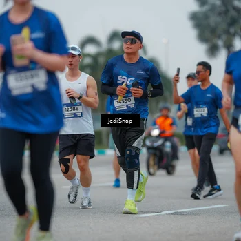 Runner Photo 7533414