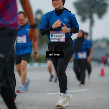 Runner Photo 7533555