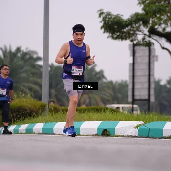 Runner Photo 7533605