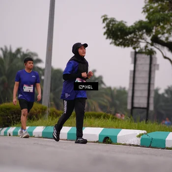 Runner Photo 7533799