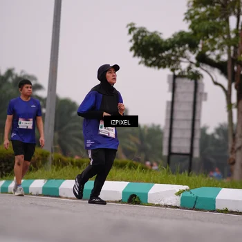 Runner Photo 7533800