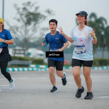 Runner Photo 7533818