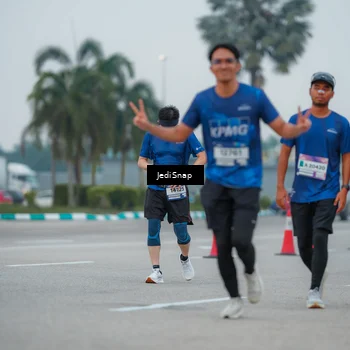 Runner Photo 7533822