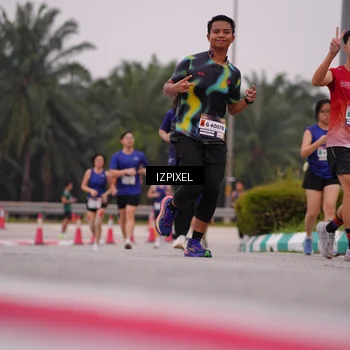 Runner Photo 7533840