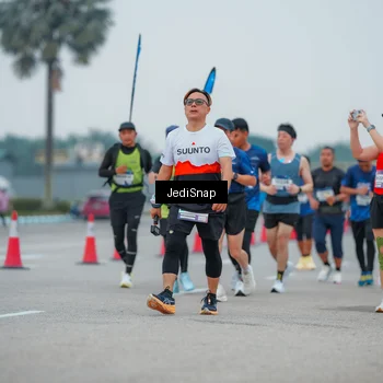 Runner Photo 7533957