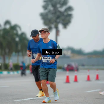 Runner Photo 7534023