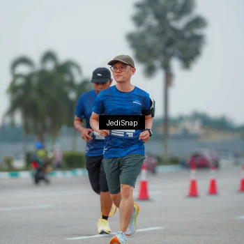 Runner Photo 7534024
