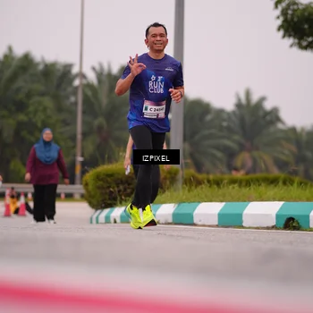 Runner Photo 7534090