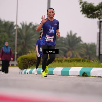 Runner Photo 7534093