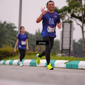 Runner Photo 7534100