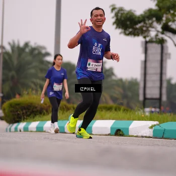 Runner Photo 7534105