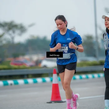 Runner Photo 7534360
