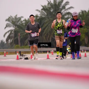 Runner Photo 7534375
