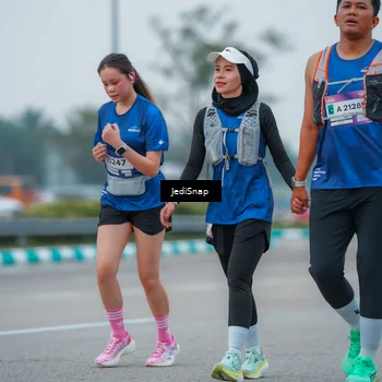 Runner Photo 7534395