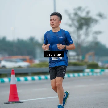 Runner Photo 7534398