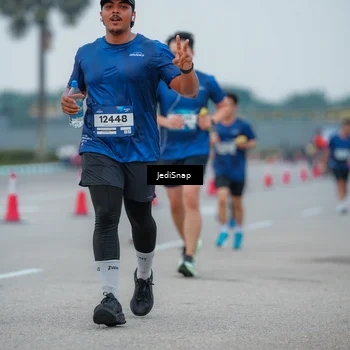 Runner Photo 7534493